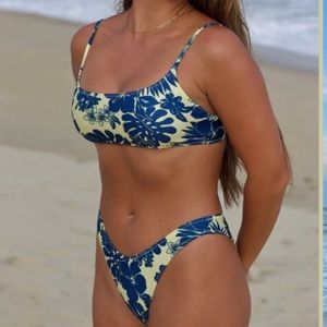 NWT Hazen Swimwear Kennedy Set in Makai - Small